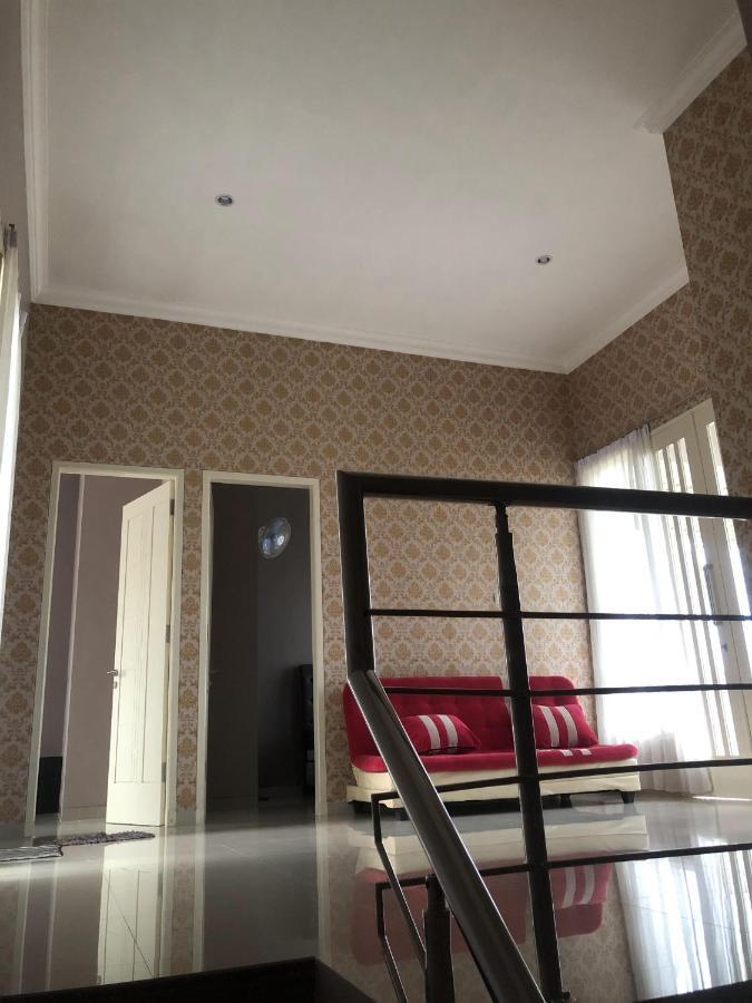 Villa Kusuma Hill A8 Batu  Exterior photo