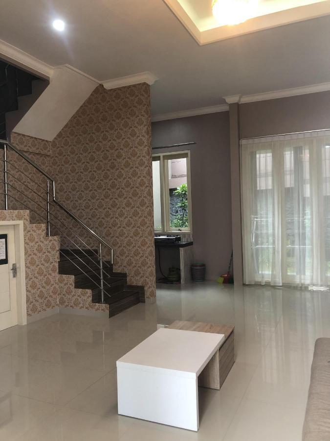 Villa Kusuma Hill A8 Batu  Exterior photo