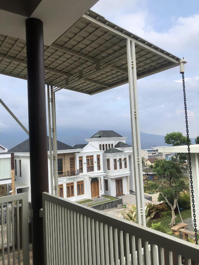Villa Kusuma Hill A8 Batu  Exterior photo